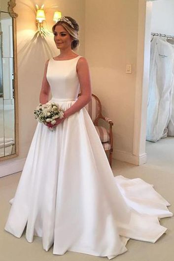 Scoop Neck Satin Ball Gown with Long Train for Wedding