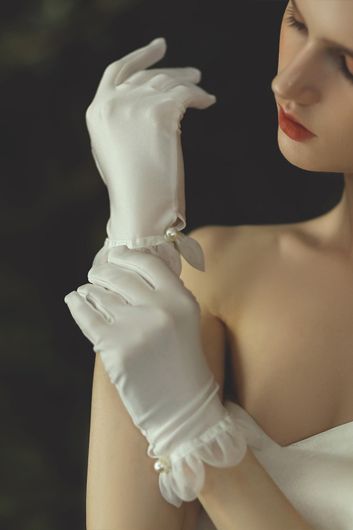 Elegant Pearl-Trimmed Gloves for Formal Evening Gowns