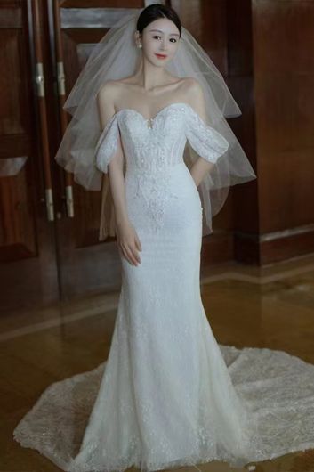 Off-the-Shoulder Lace Mermaid Gown with Long Train for Wedding