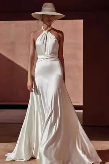 Halter Neck Mermaid Gown with Long Train for Formal Events