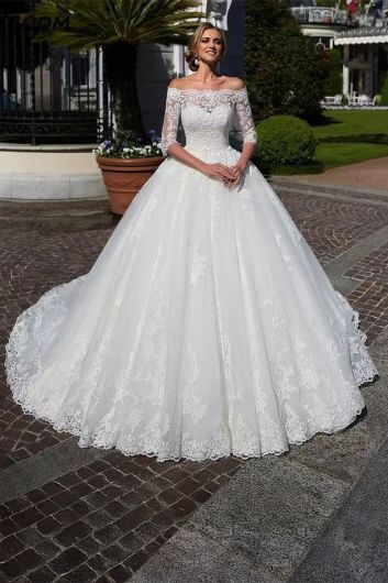 Off-the-Shoulder Lace Bodice Tulle Ball Gown with Long Train for Formal Events