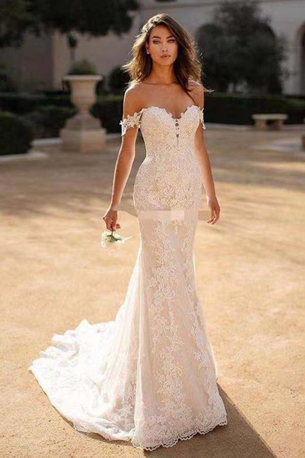 Off-the-Shoulder Lace Mermaid Gown with Long for Formal Events