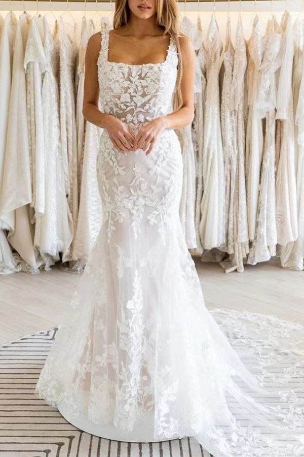 Lace Square Neck Mermaid Gown with Long Train for Formal Events