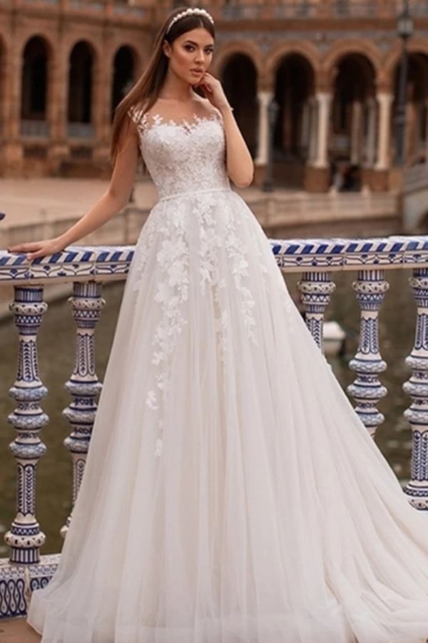 Lace Neckline Ball Gown with Long Train for Formal Events