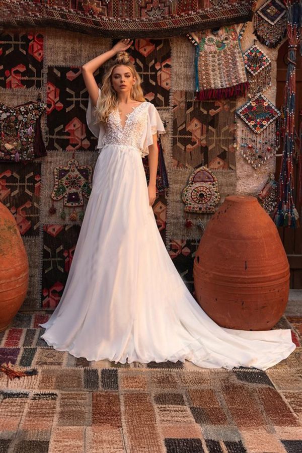 Bohemian V-Neck Lace Bodice Flowy Tulle Gown with Long Train for Evening Events