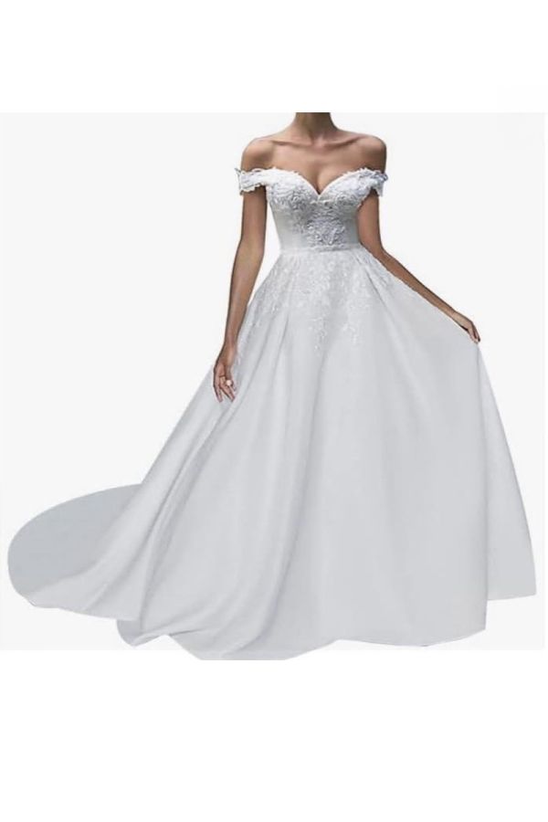 Off-the-Shoulder Lace Bodice Ball Gown with Long Train for Formal Events