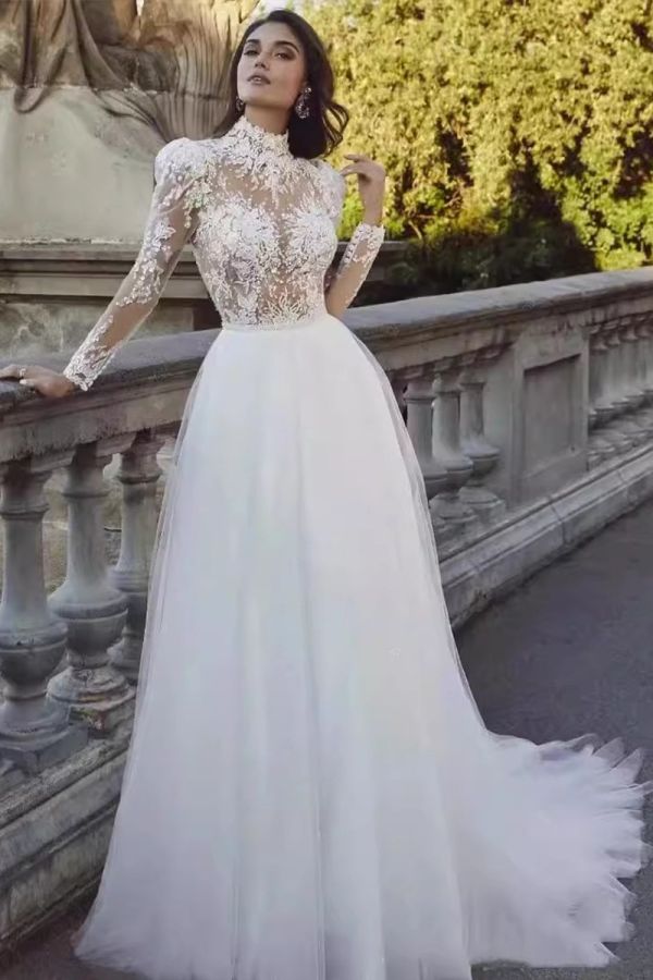 High-Neck Lace Bodice Tulle Ball Gown with Long Train for Formal Events